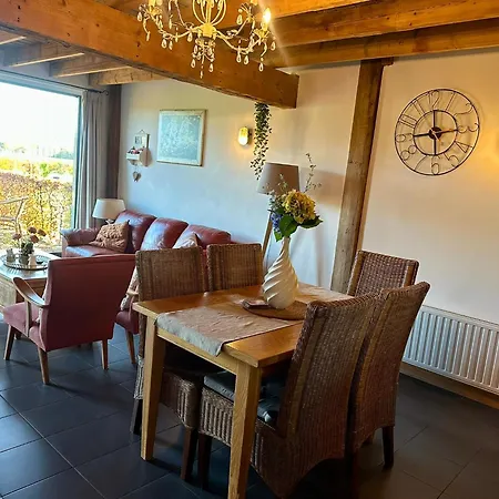 Bed & Breakfast Erfgoed & Logies Den Heijkant 3*